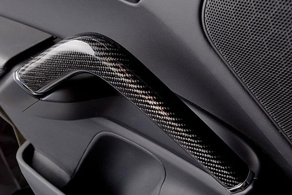 <span style="font-family:Times;"><strong><span style="font-size:22px;">Automotive&nbsp;Industry</span></strong></span>